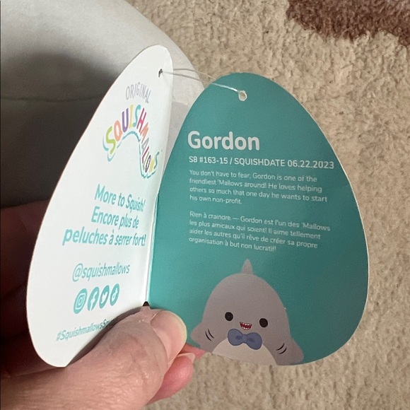 Squishmallows Gordon 8” Gray Shark with Blue Bow - Picture 5 of 5